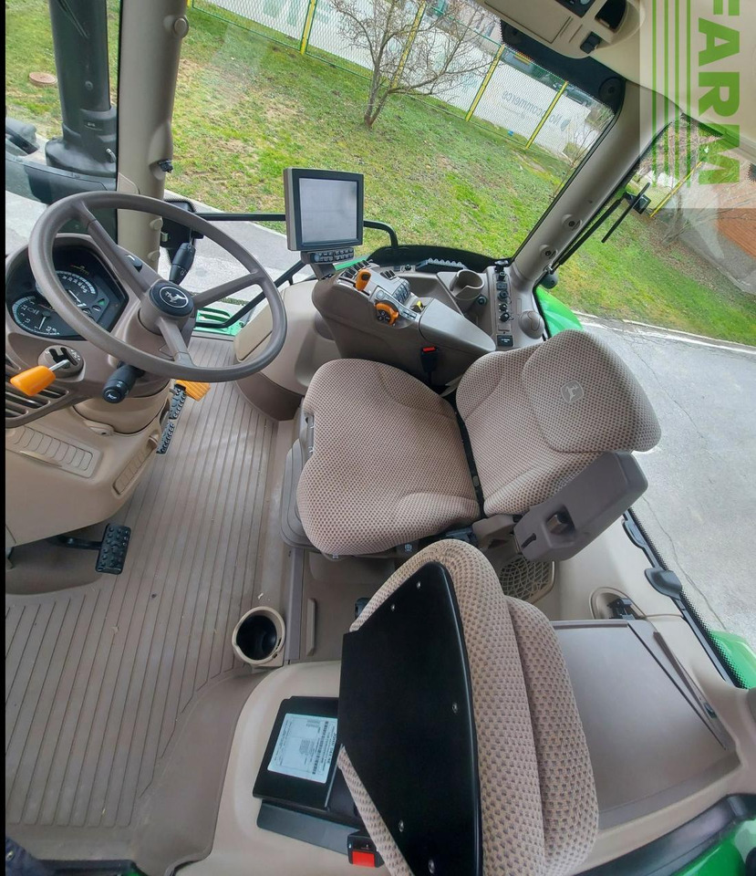 Tractor John Deere 6130R: foto 12 Tractor John Deere 6130R: foto 12