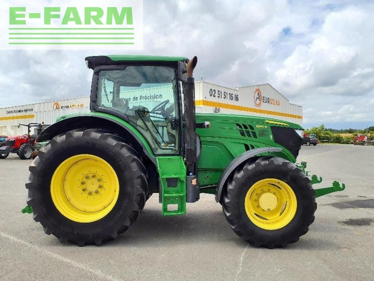 John Deere 6140r - Tractor: foto 1 John Deere 6140r - Tractor: foto 1