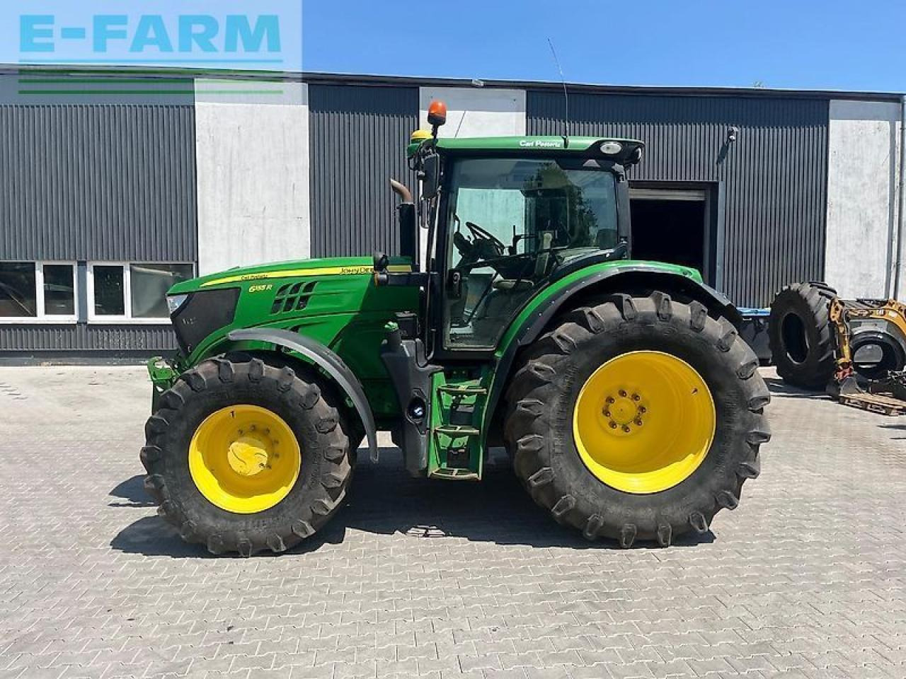 John Deere 6155 r - Tractor: foto 1 John Deere 6155 r - Tractor: foto 1