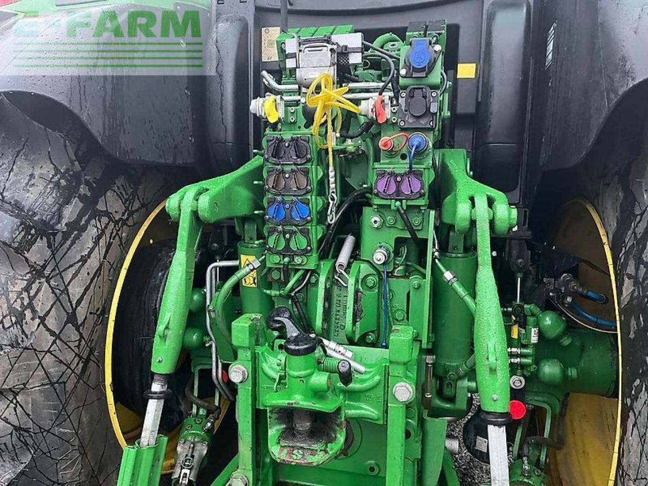 Tractor John Deere 6155r: foto 12