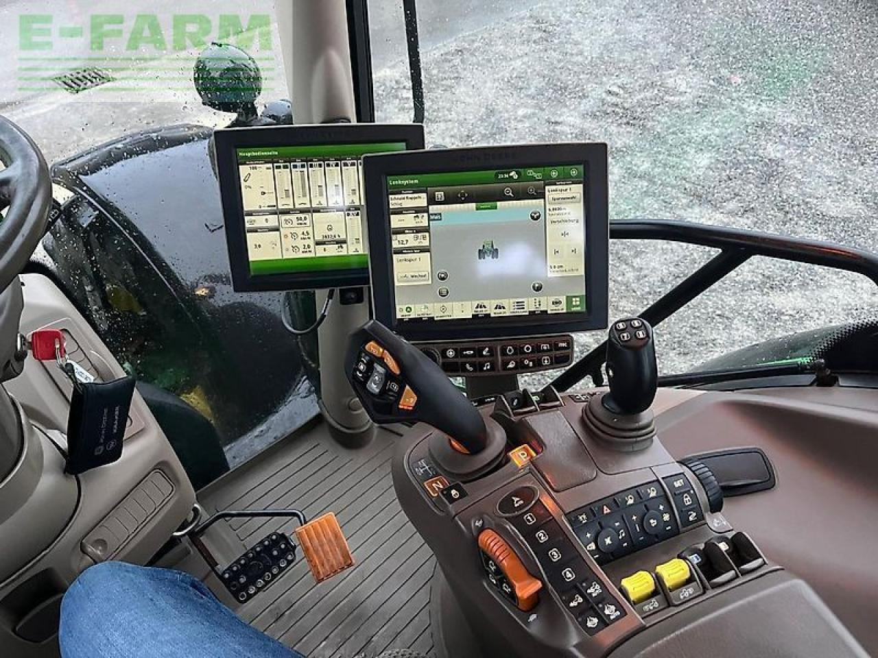 Tractor John Deere 6155r: foto 22