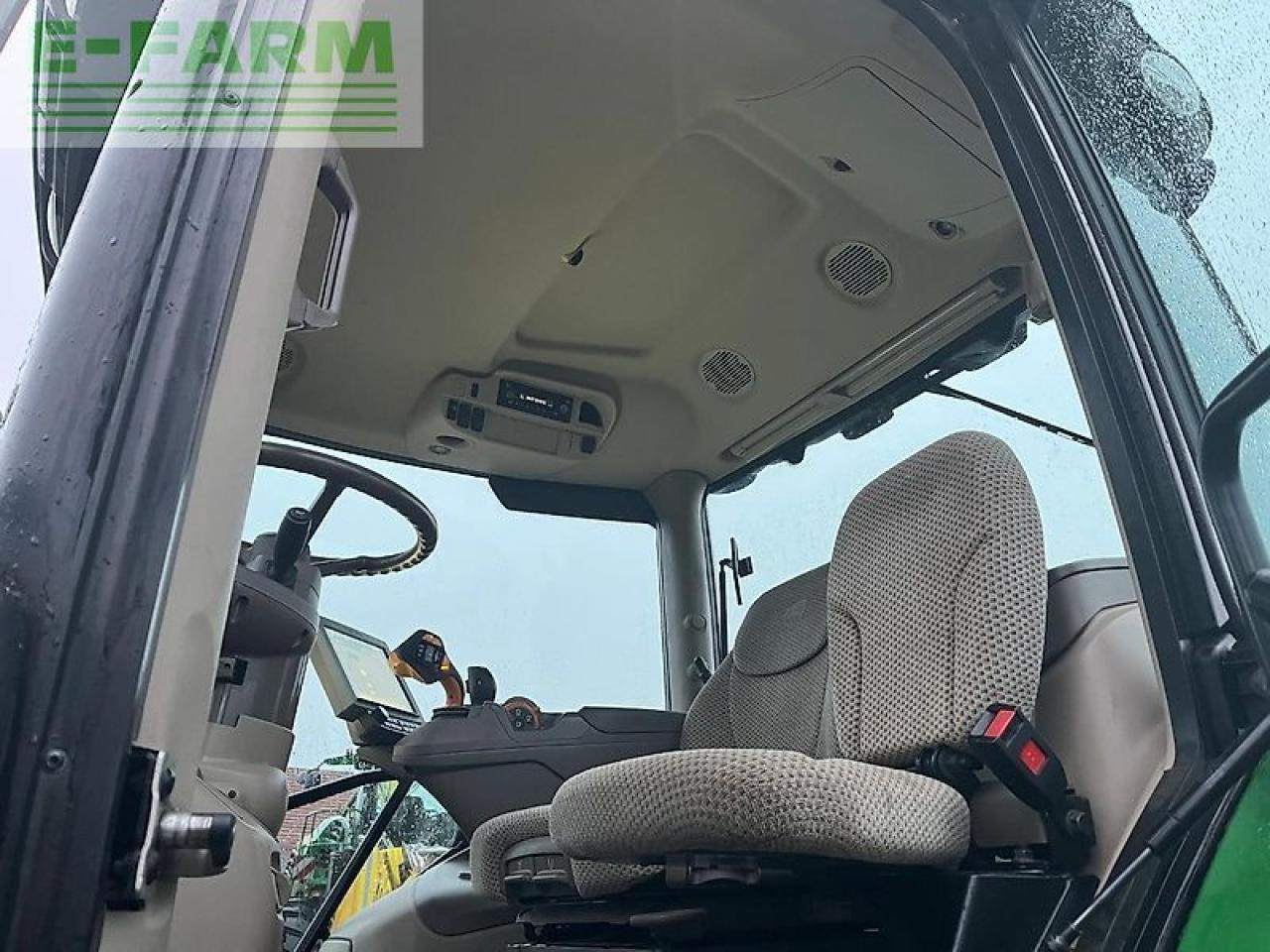 Tractor John Deere 6155r: foto 17