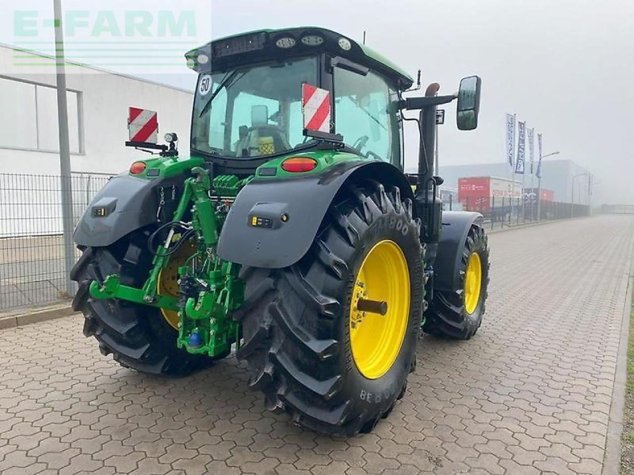John Deere 6155r ultimate - Tractor: foto 4 John Deere 6155r ultimate - Tractor: foto 4