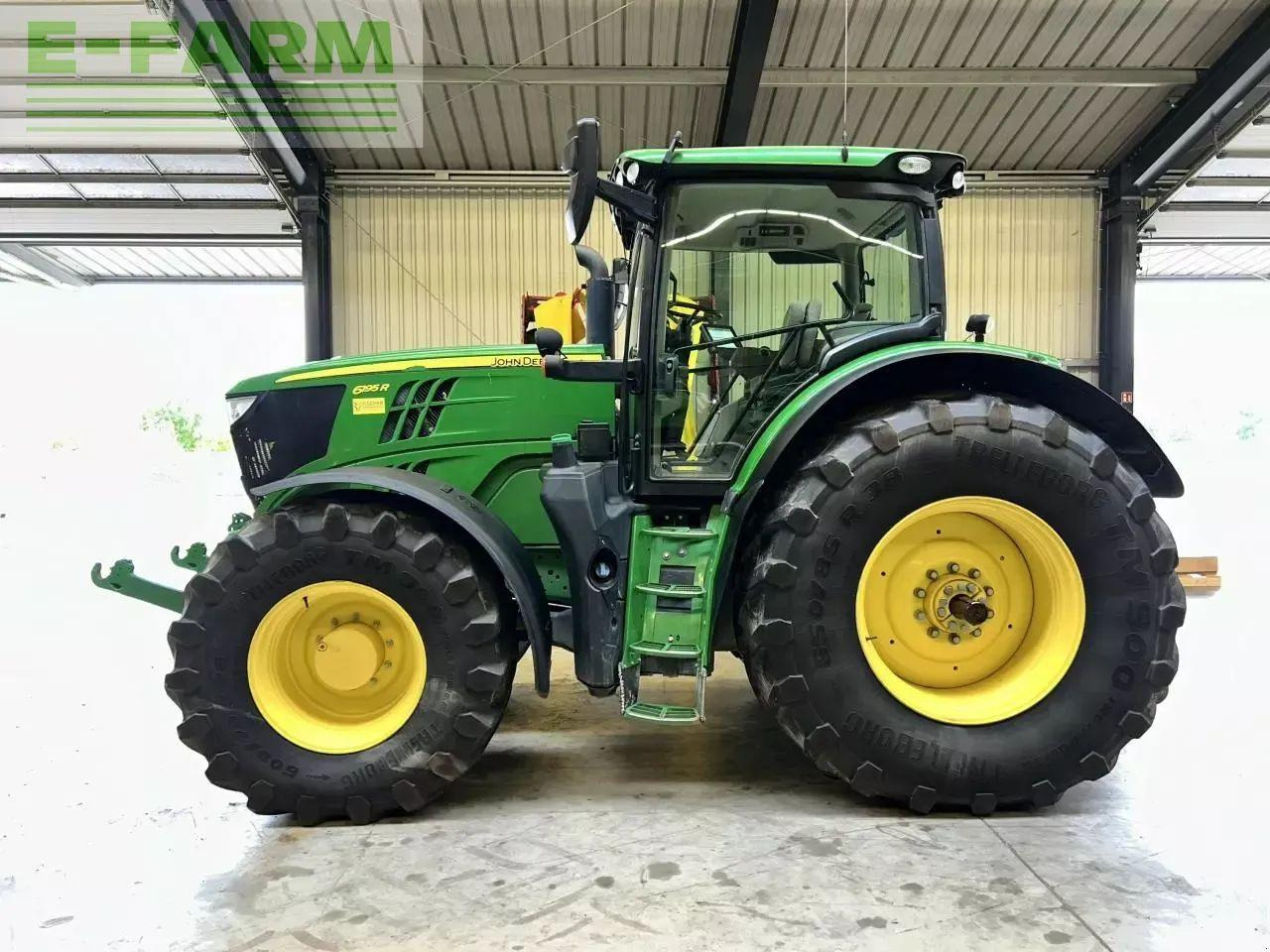 John Deere 6195r - Tractor: foto 1 John Deere 6195r - Tractor: foto 1