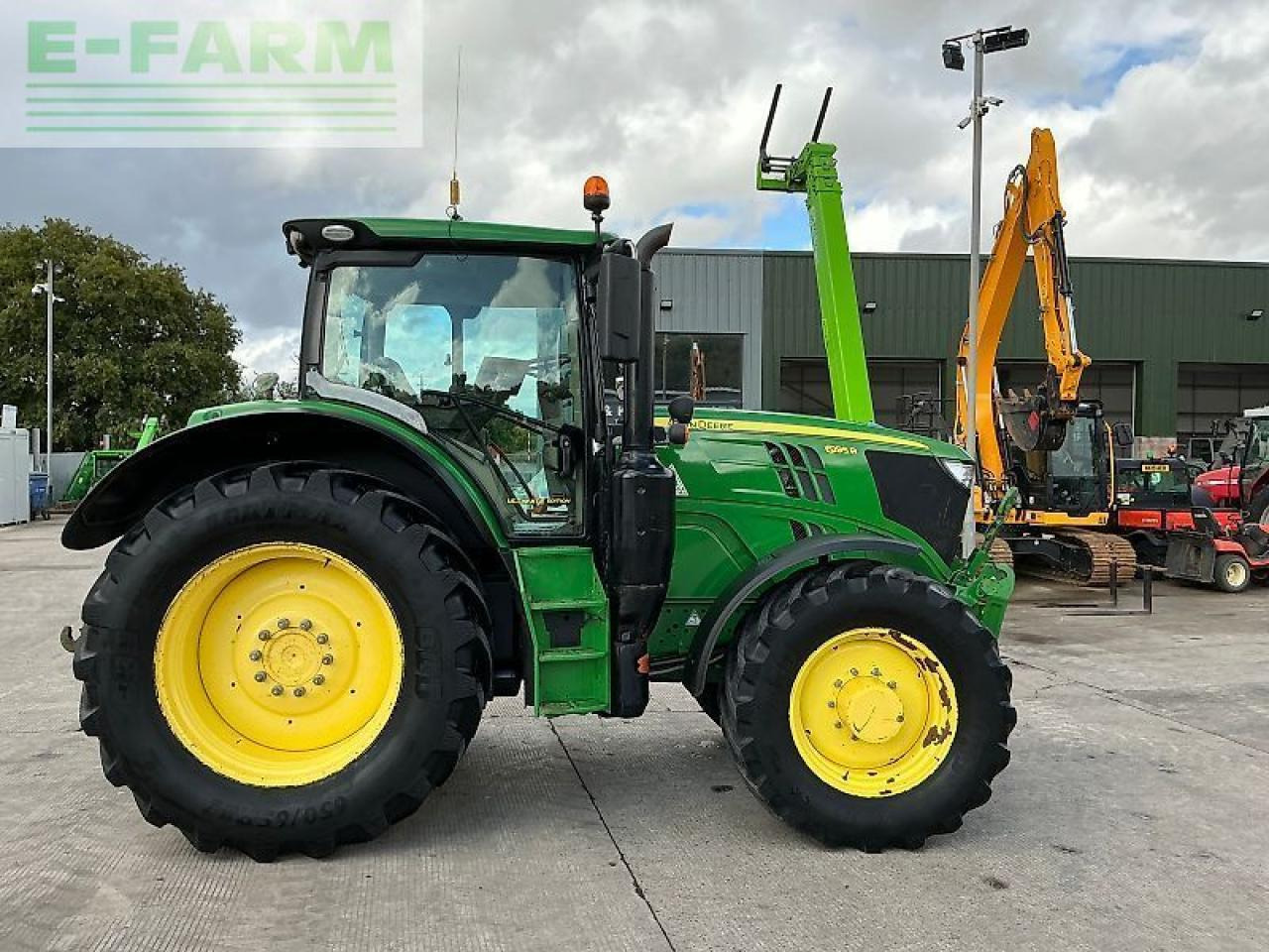 John Deere 6195r tractor (st24010) - Tractor: foto 1 John Deere 6195r tractor (st24010) - Tractor: foto 1