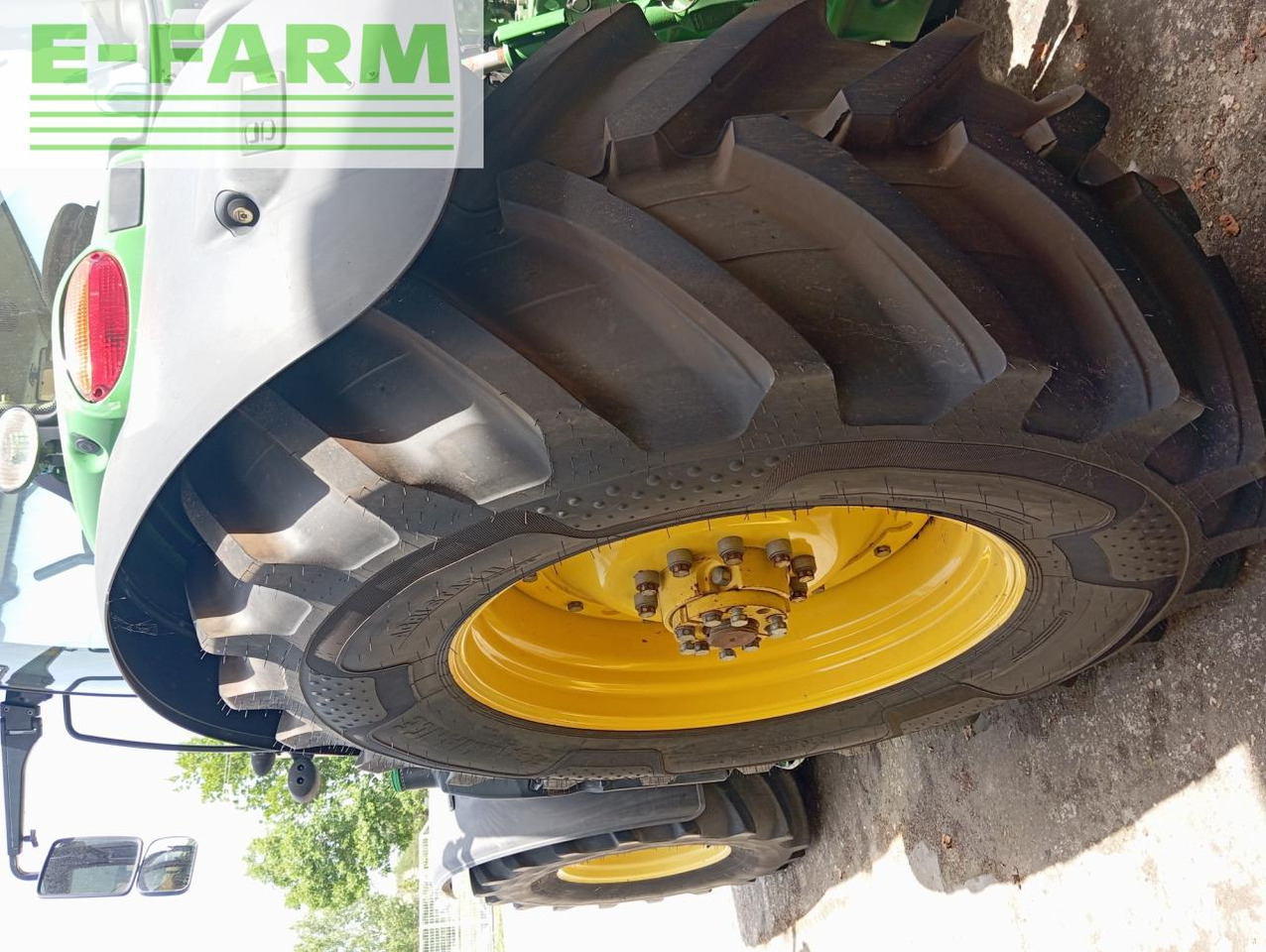 John Deere 6215R - Tractor: foto 4 John Deere 6215R - Tractor: foto 4