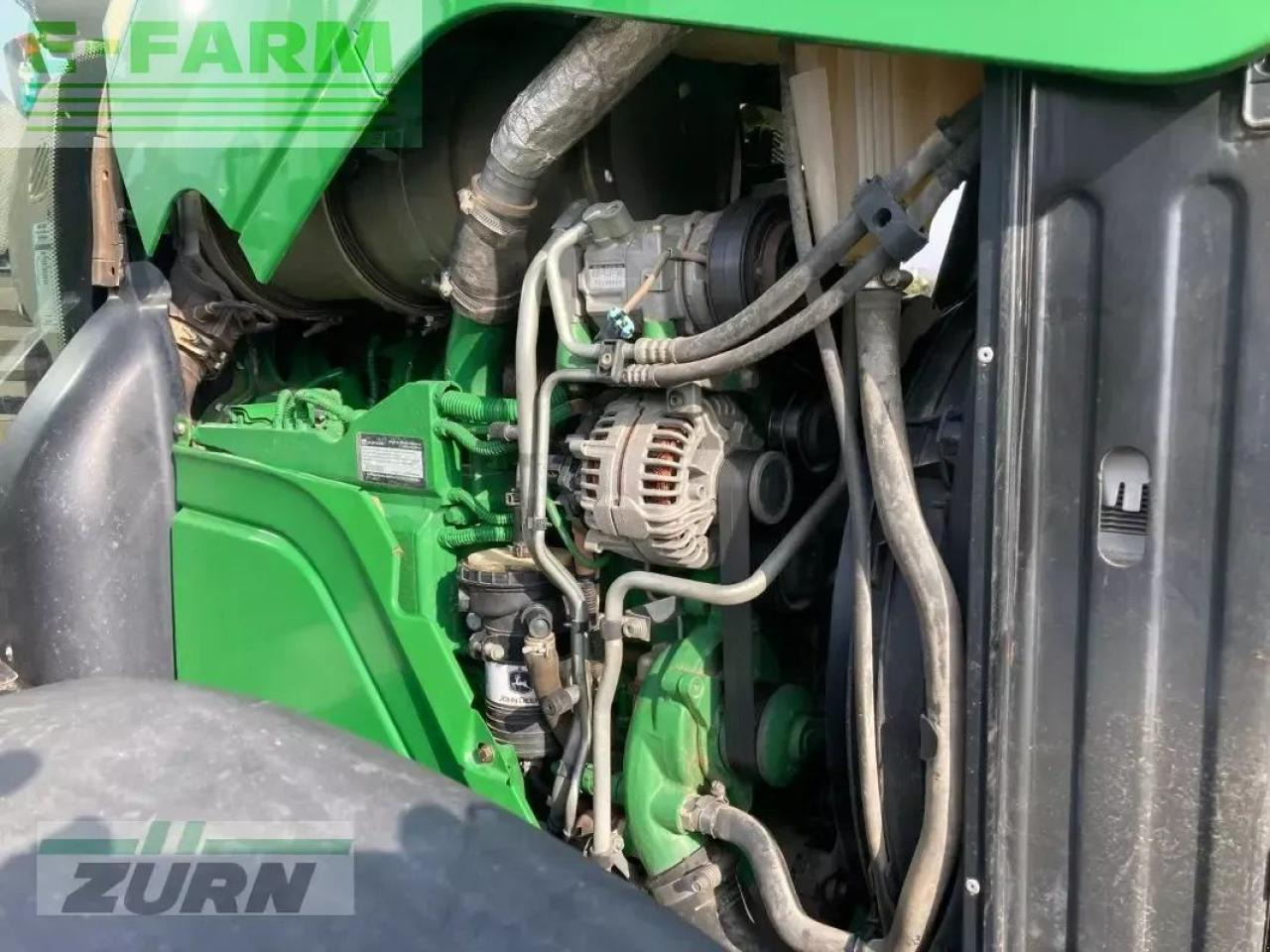 Tractor John Deere 6215r: foto 16