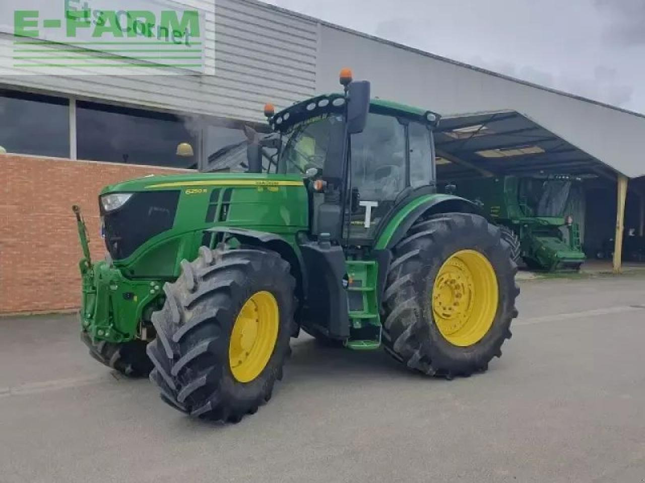 John Deere 6250r - Tractor: foto 1 John Deere 6250r - Tractor: foto 1
