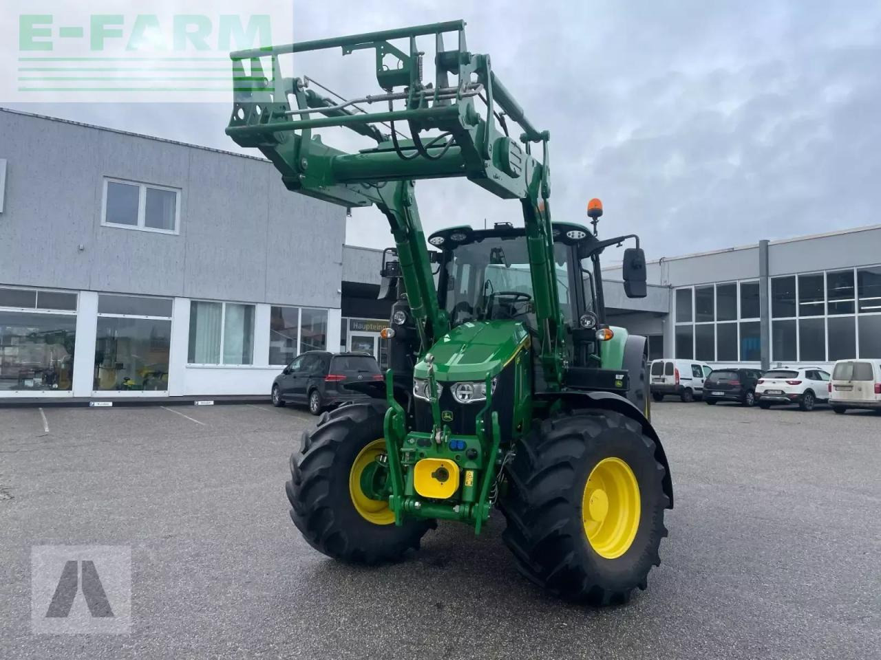 John Deere 6m125 - Tractor: foto 2 John Deere 6m125 - Tractor: foto 2