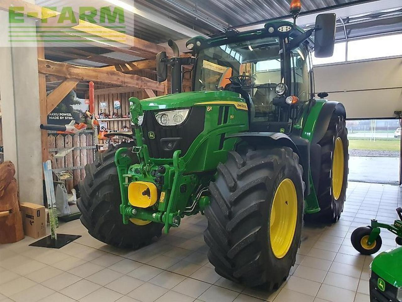John Deere 6r 150 - Tractor: foto 1 John Deere 6r 150 - Tractor: foto 1
