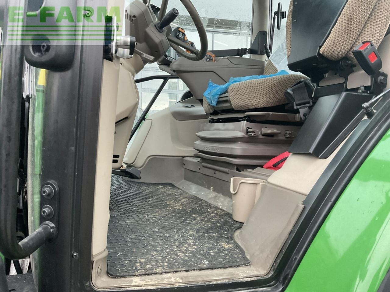 John Deere 6r 150 - Tractor: foto 5 John Deere 6r 150 - Tractor: foto 5