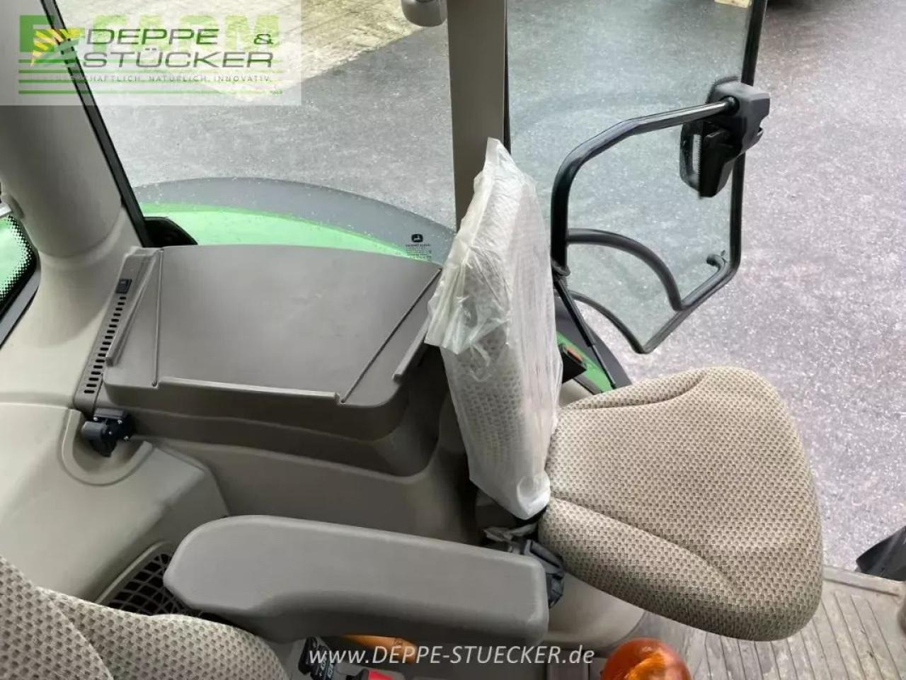 John Deere 6r 185 - Tractor: foto 5 John Deere 6r 185 - Tractor: foto 5