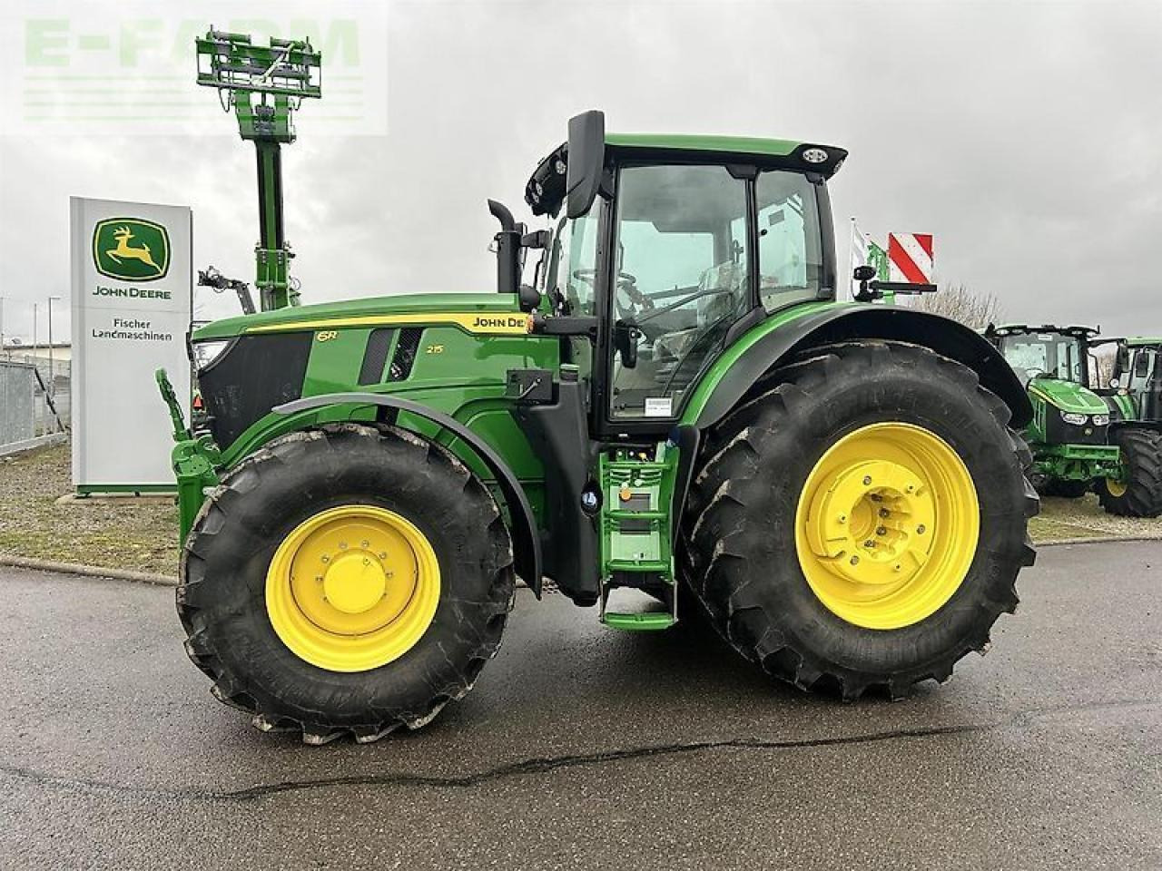 John Deere 6r 215 50km/h junger hirsch - Tractor: foto 1 John Deere 6r 215 50km/h junger hirsch - Tractor: foto 1