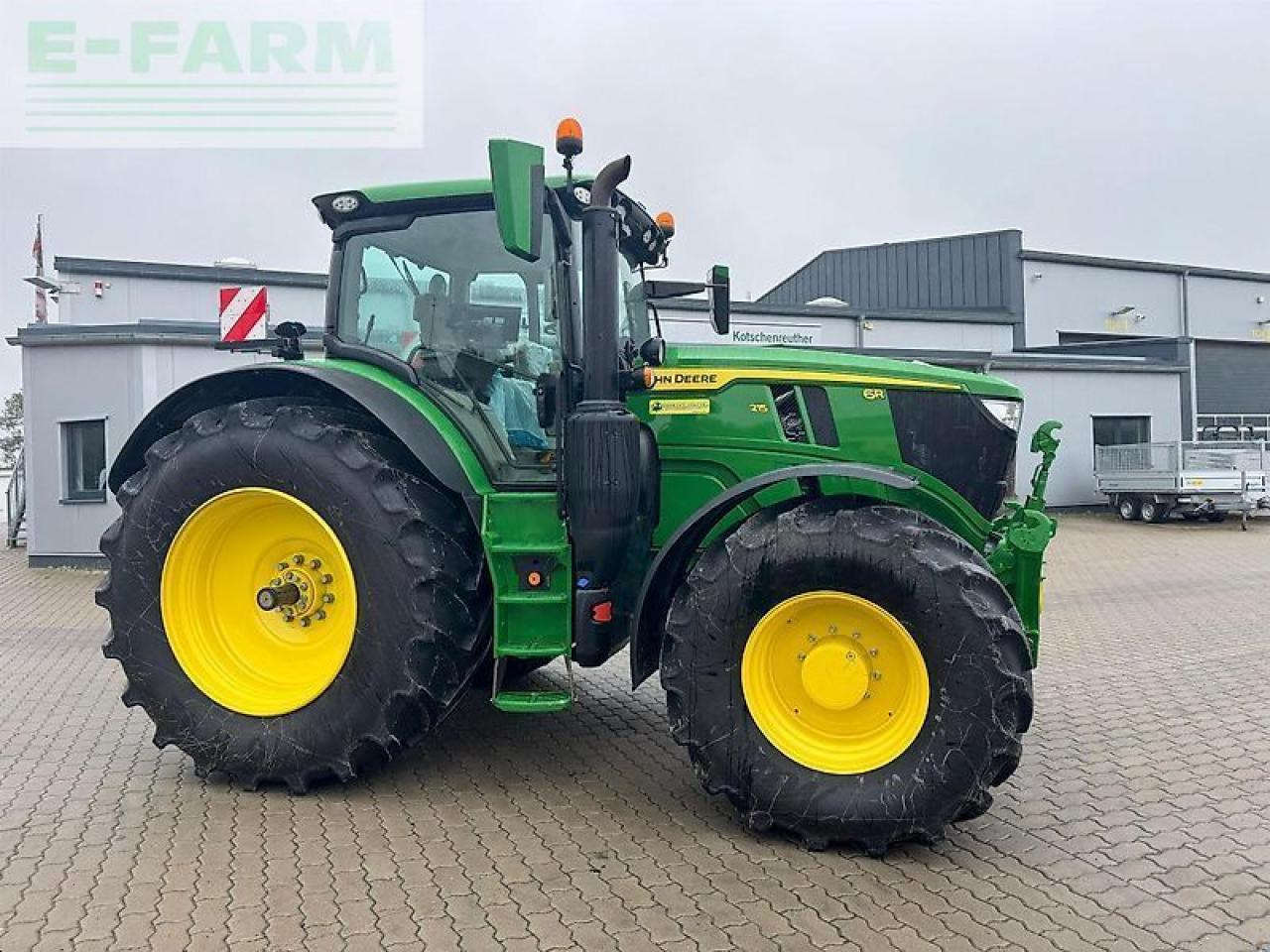 John Deere 6r 215 - command pro - Tractor: foto 1 John Deere 6r 215 - command pro - Tractor: foto 1