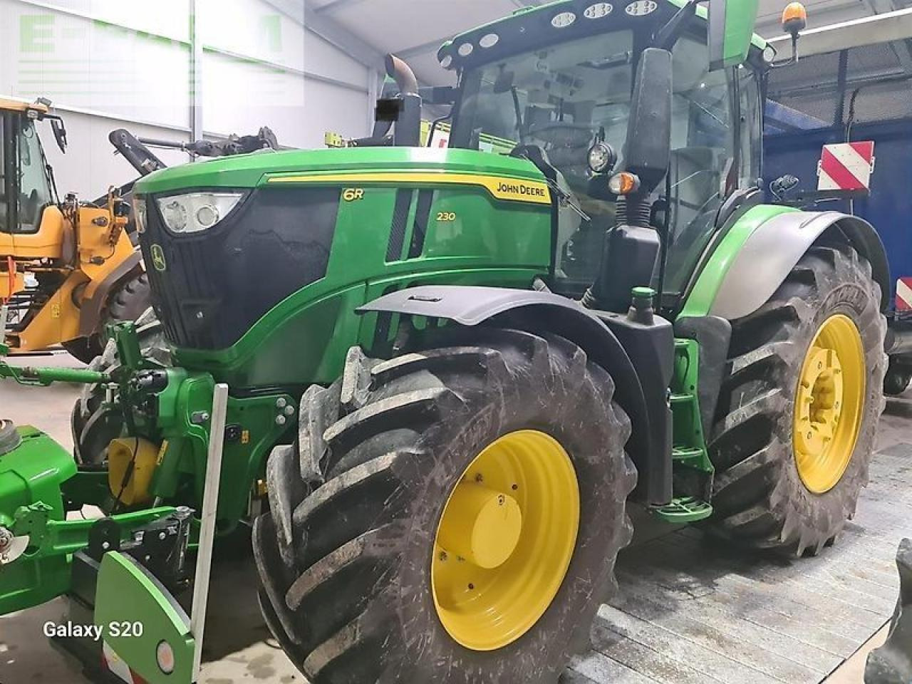 John Deere 6r 230 - command pro - Tractor: foto 3 John Deere 6r 230 - command pro - Tractor: foto 3