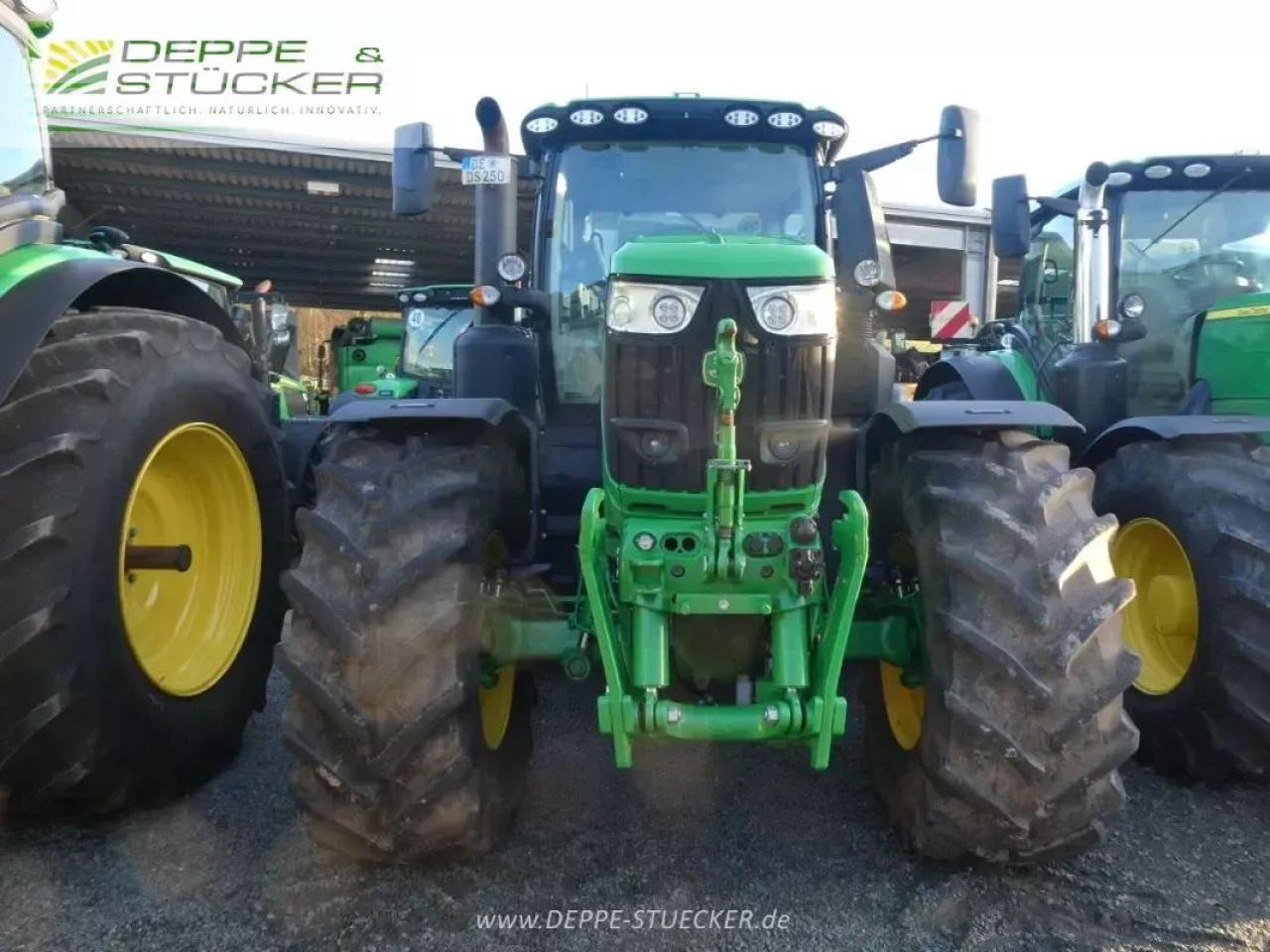 John Deere 6r 250 - Tractor: foto 2 John Deere 6r 250 - Tractor: foto 2