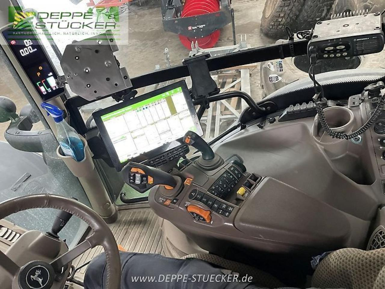 John Deere 6r 250 - Tractor: foto 2 John Deere 6r 250 - Tractor: foto 2