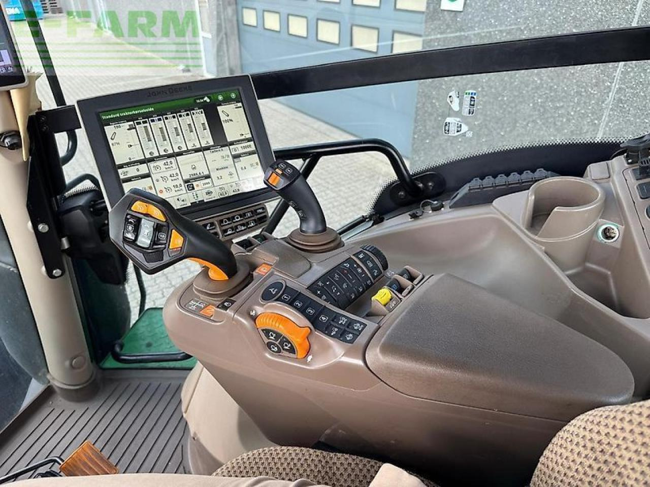 John Deere 6r 250 - Tractor: foto 4 John Deere 6r 250 - Tractor: foto 4