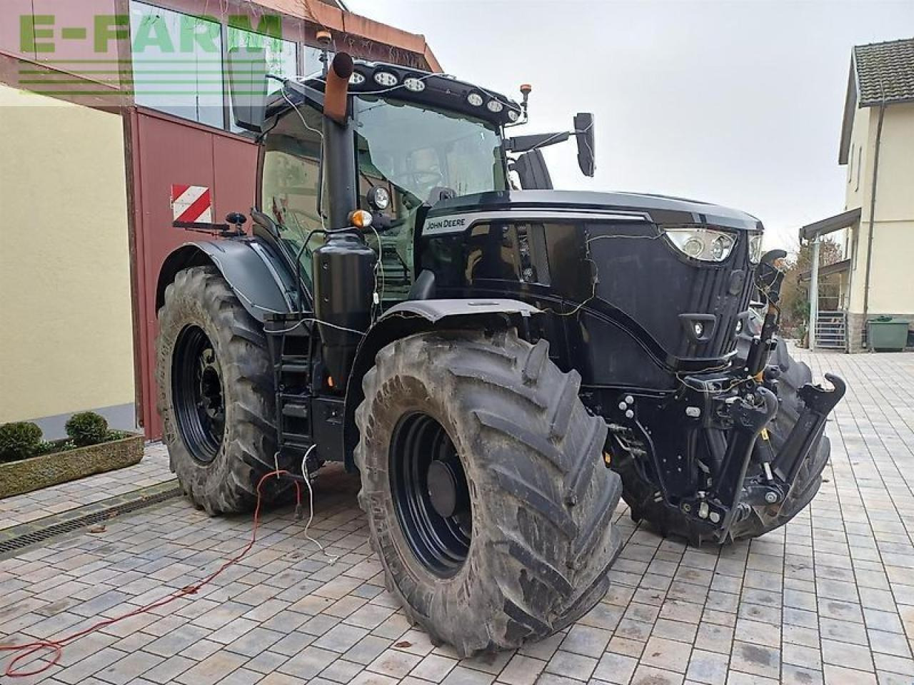 John Deere 6r 250 black edition - Tractor: foto 2 John Deere 6r 250 black edition - Tractor: foto 2