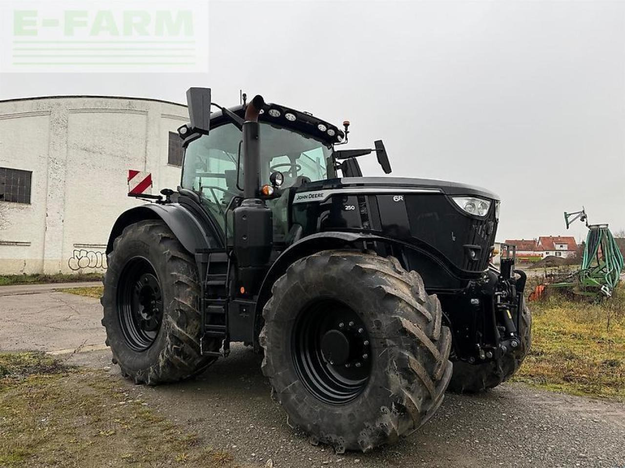 John Deere 6r 250 sonderlackierung-schwarz - Tractor: foto 3 John Deere 6r 250 sonderlackierung-schwarz - Tractor: foto 3