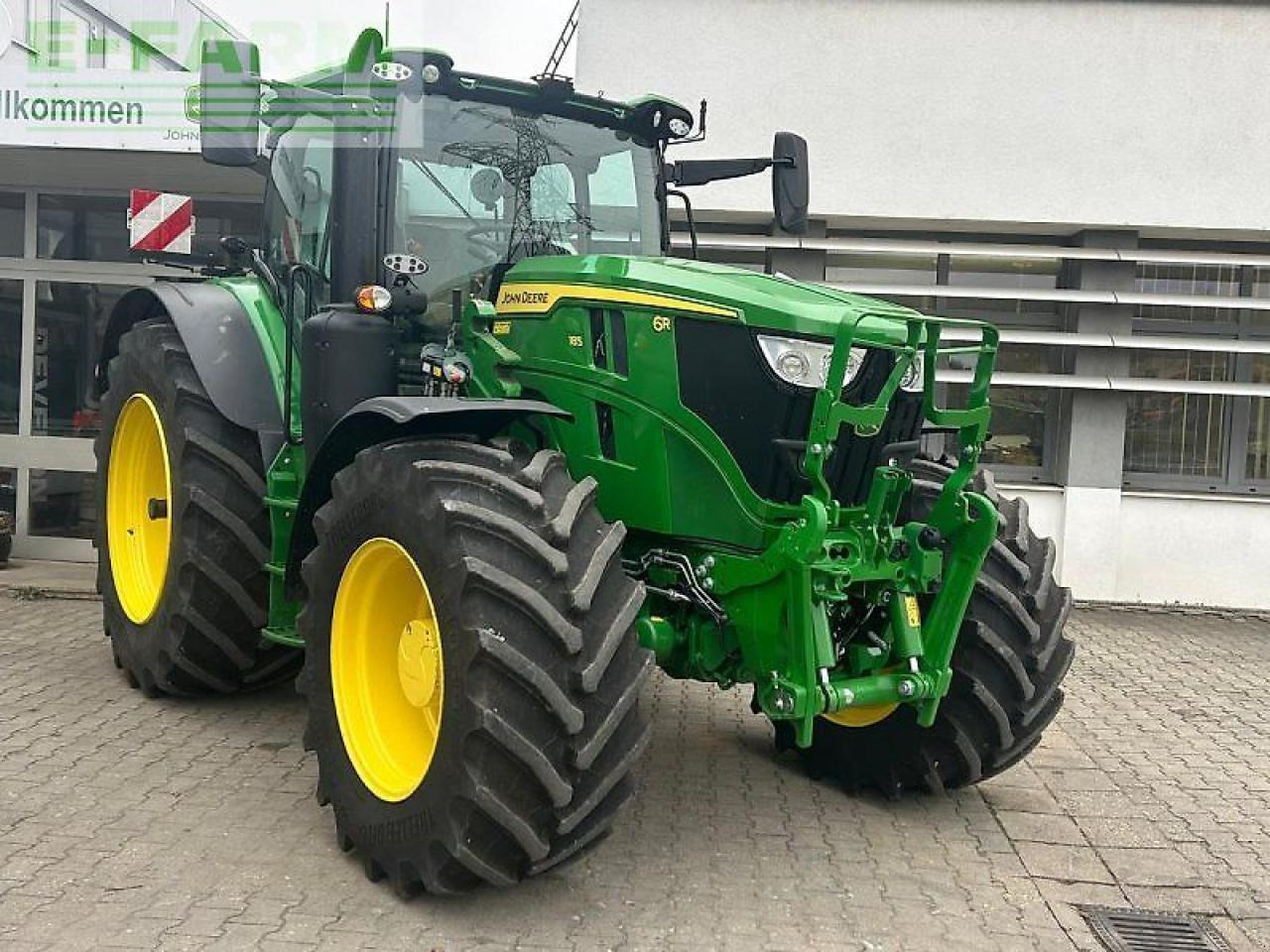 John Deere 6r185 6r 185 6185r - Tractor: foto 1 John Deere 6r185 6r 185 6185r - Tractor: foto 1
