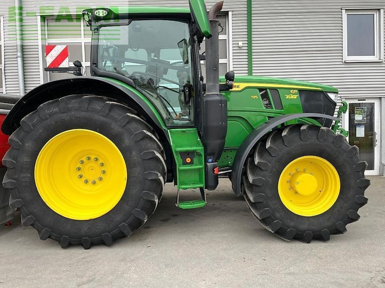 John Deere 6r195 - Tractor: foto 3 John Deere 6r195 - Tractor: foto 3