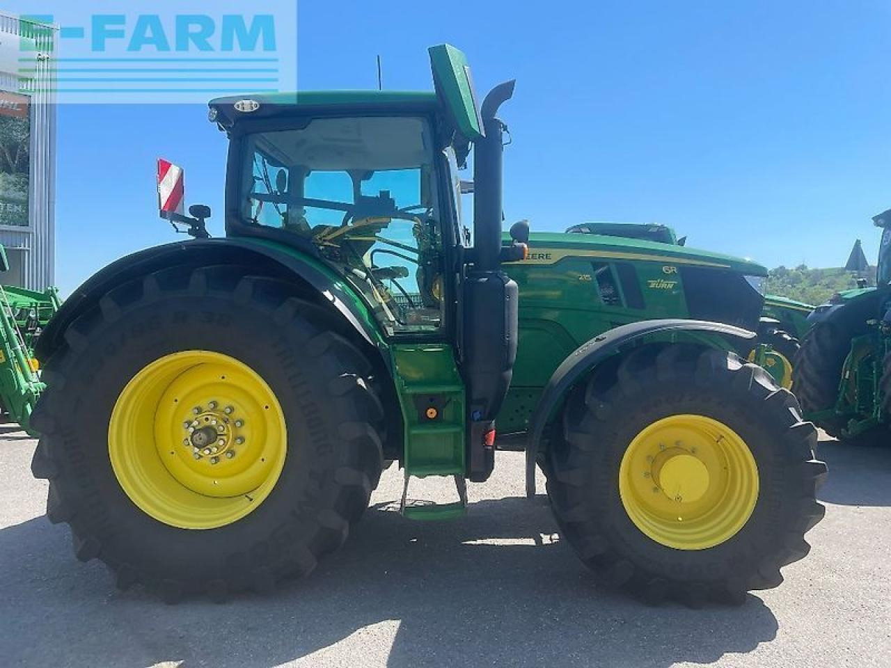 John Deere 6r215 / 6r 215 - Tractor: foto 2 John Deere 6r215 / 6r 215 - Tractor: foto 2
