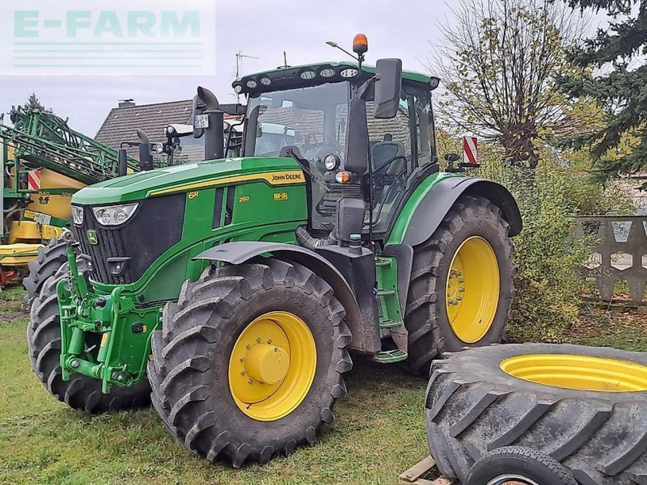 John Deere 6r250 - Tractor: foto 4 John Deere 6r250 - Tractor: foto 4