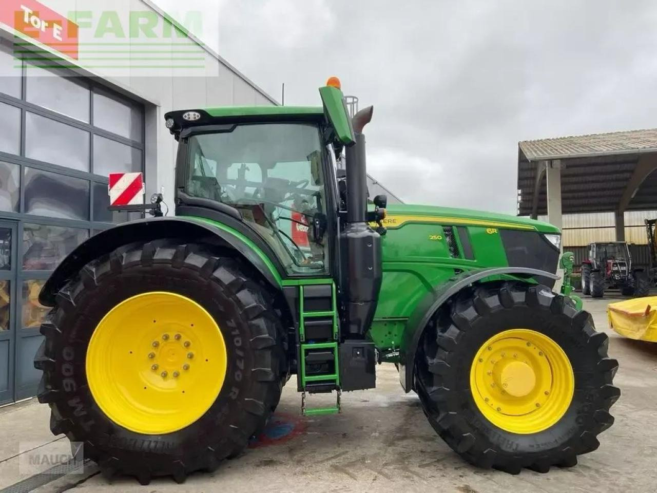 John Deere 6r250 autopowr - Tractor: foto 4 John Deere 6r250 autopowr - Tractor: foto 4