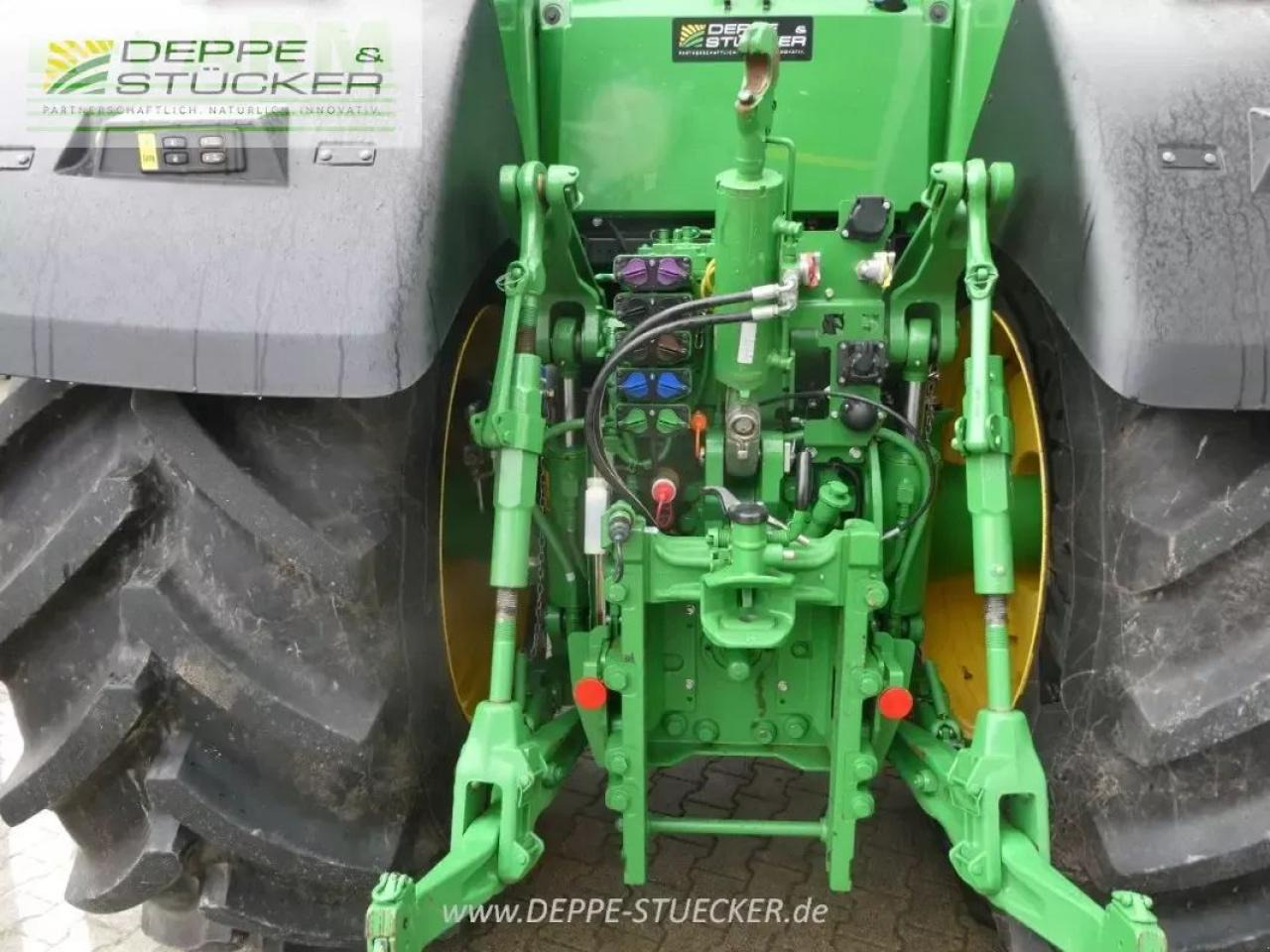 John Deere 7r 330 - Tractor: foto 5 John Deere 7r 330 - Tractor: foto 5