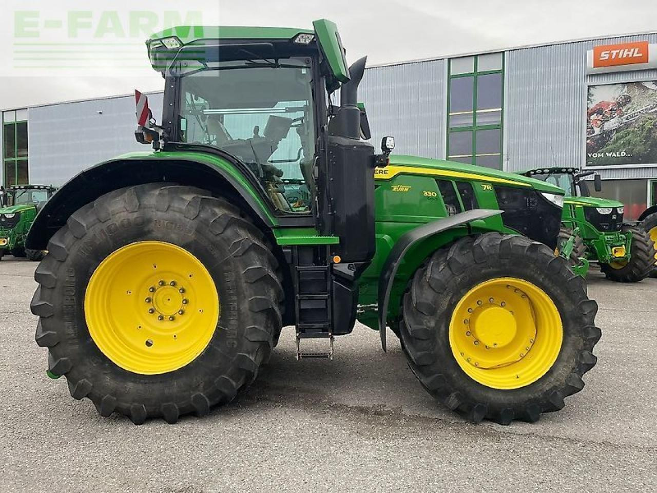John Deere 7r330 / 7r 330 - Tractor: foto 2 John Deere 7r330 / 7r 330 - Tractor: foto 2