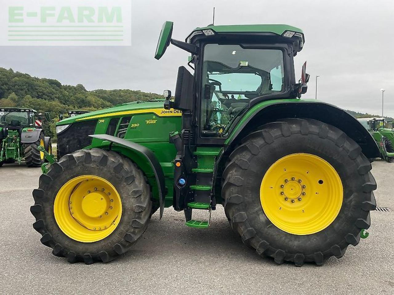 John Deere 7r330 / 7r 330 - Tractor: foto 1 John Deere 7r330 / 7r 330 - Tractor: foto 1