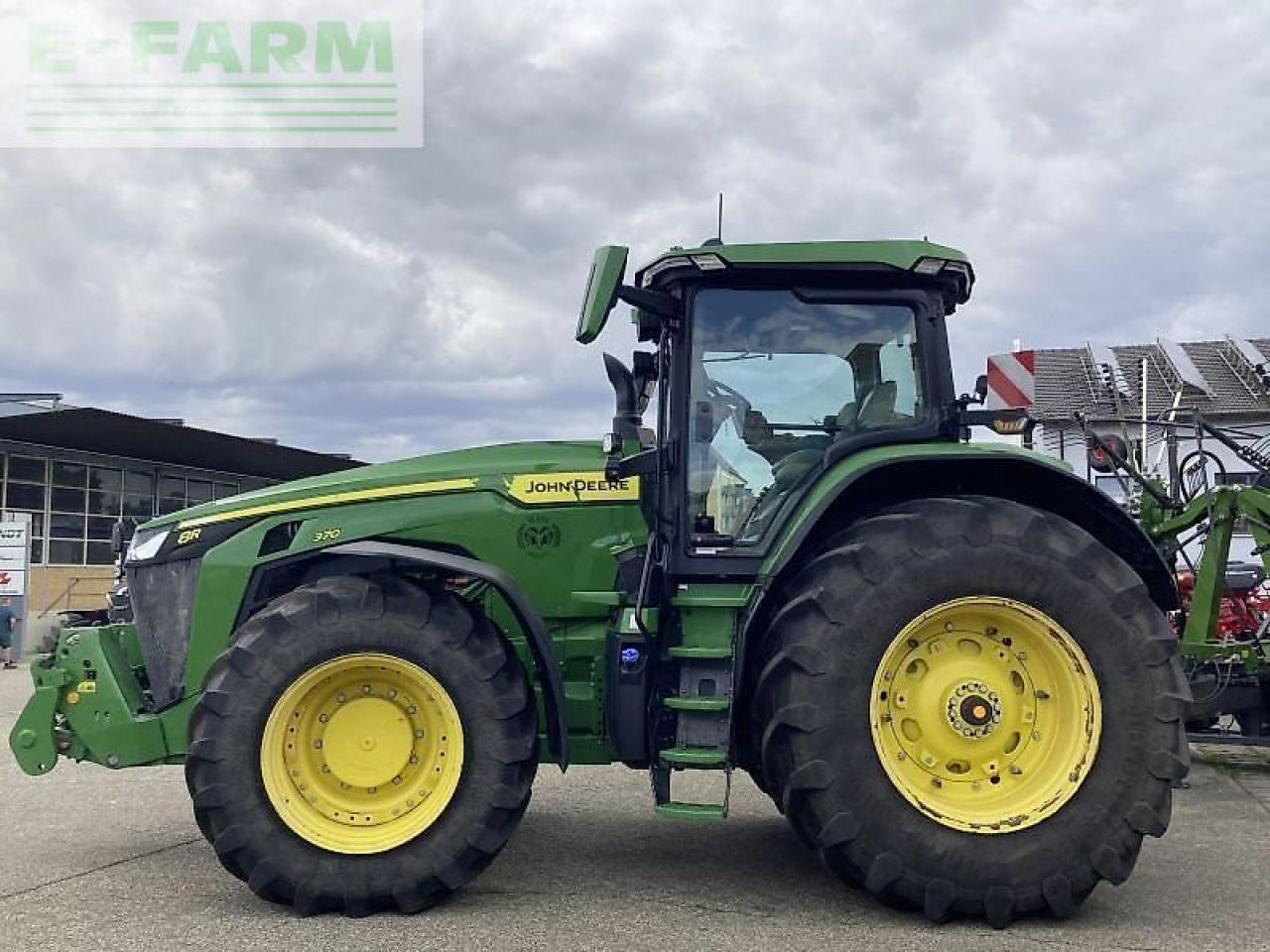 John Deere 8r 370 - Tractor: foto 4 John Deere 8r 370 - Tractor: foto 4