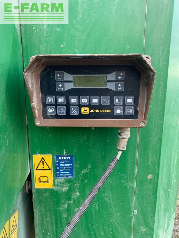 Empacadora de pacas cuadradas John Deere John Deere 690: foto 16