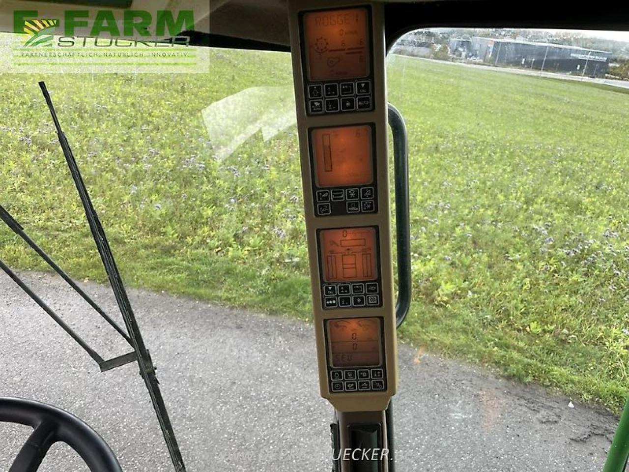 John Deere t560 hillmaster mit 620r und rapstisch - Cosechadora de granos: foto 4 John Deere t560 hillmaster mit 620r und rapstisch - Cosechadora de granos: foto 4