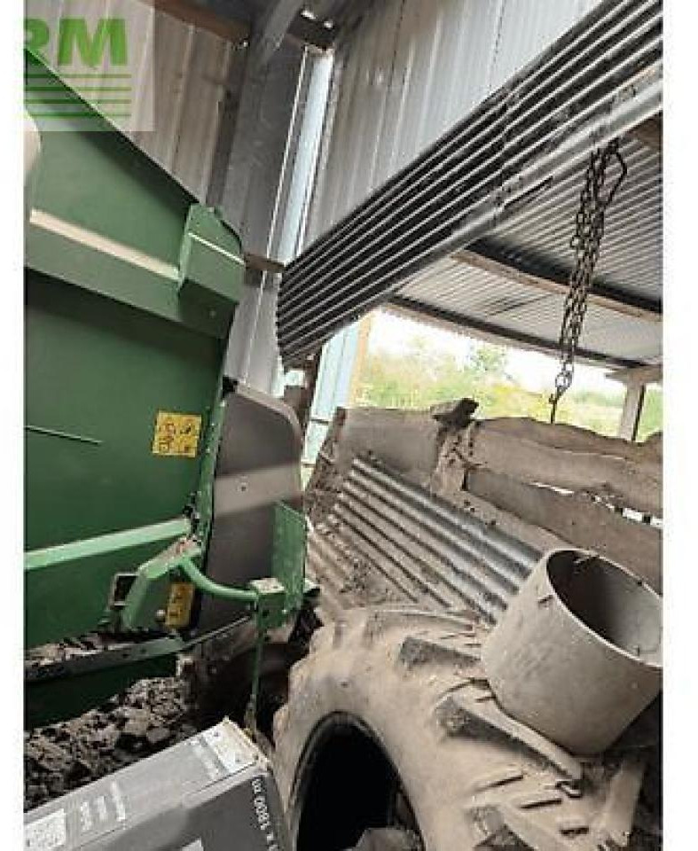 John Deere v461m - Empacadora de pacas cuadradas: foto 5 John Deere v461m - Empacadora de pacas cuadradas: foto 5