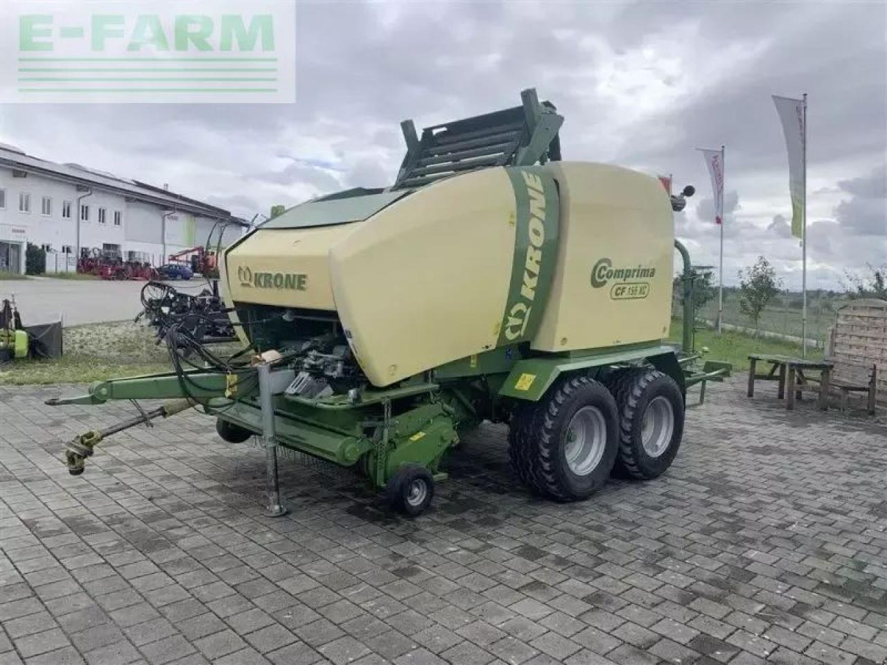 Krone comprima cf 155 xc - Empacadora de pacas cuadradas: foto 3 Krone comprima cf 155 xc - Empacadora de pacas cuadradas: foto 3