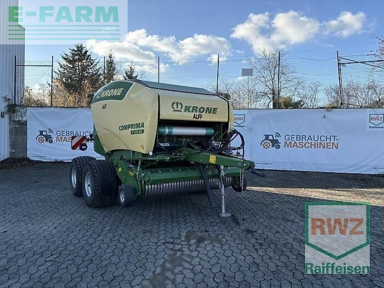 Krone comprima f125 xc - Empacadora de pacas cuadradas: foto 1 Krone comprima f125 xc - Empacadora de pacas cuadradas: foto 1