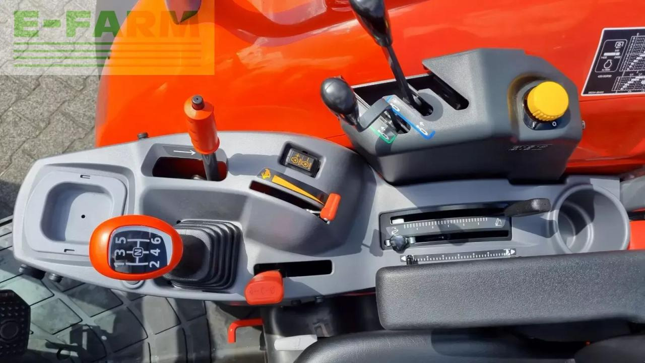 Kubota m4-063 rops - Tractor: foto 4 Kubota m4-063 rops - Tractor: foto 4
