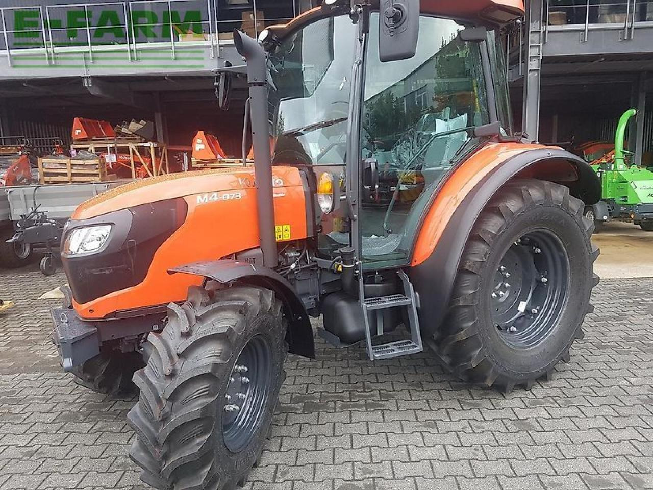 Tractor Kubota m4-073cab winterdienstpaket: foto 7