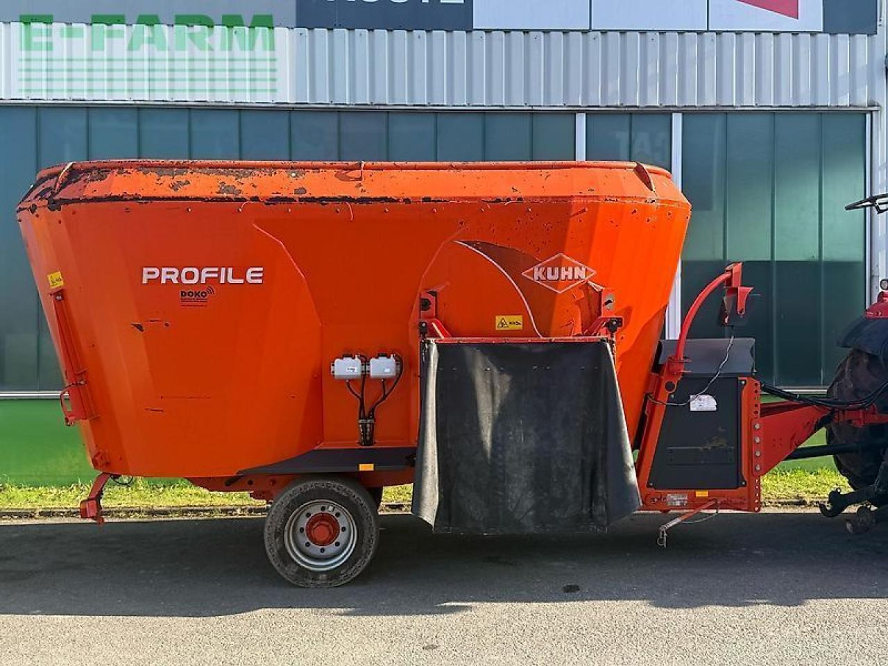 Kuhn futtermischwagen 1670 - Maquinaria ganadera: foto 2 Kuhn futtermischwagen 1670 - Maquinaria ganadera: foto 2