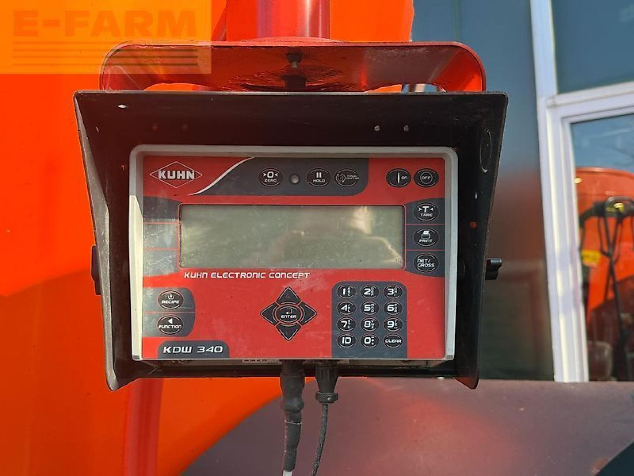 Kuhn futtermischwagen 1670 - Maquinaria ganadera: foto 5 Kuhn futtermischwagen 1670 - Maquinaria ganadera: foto 5