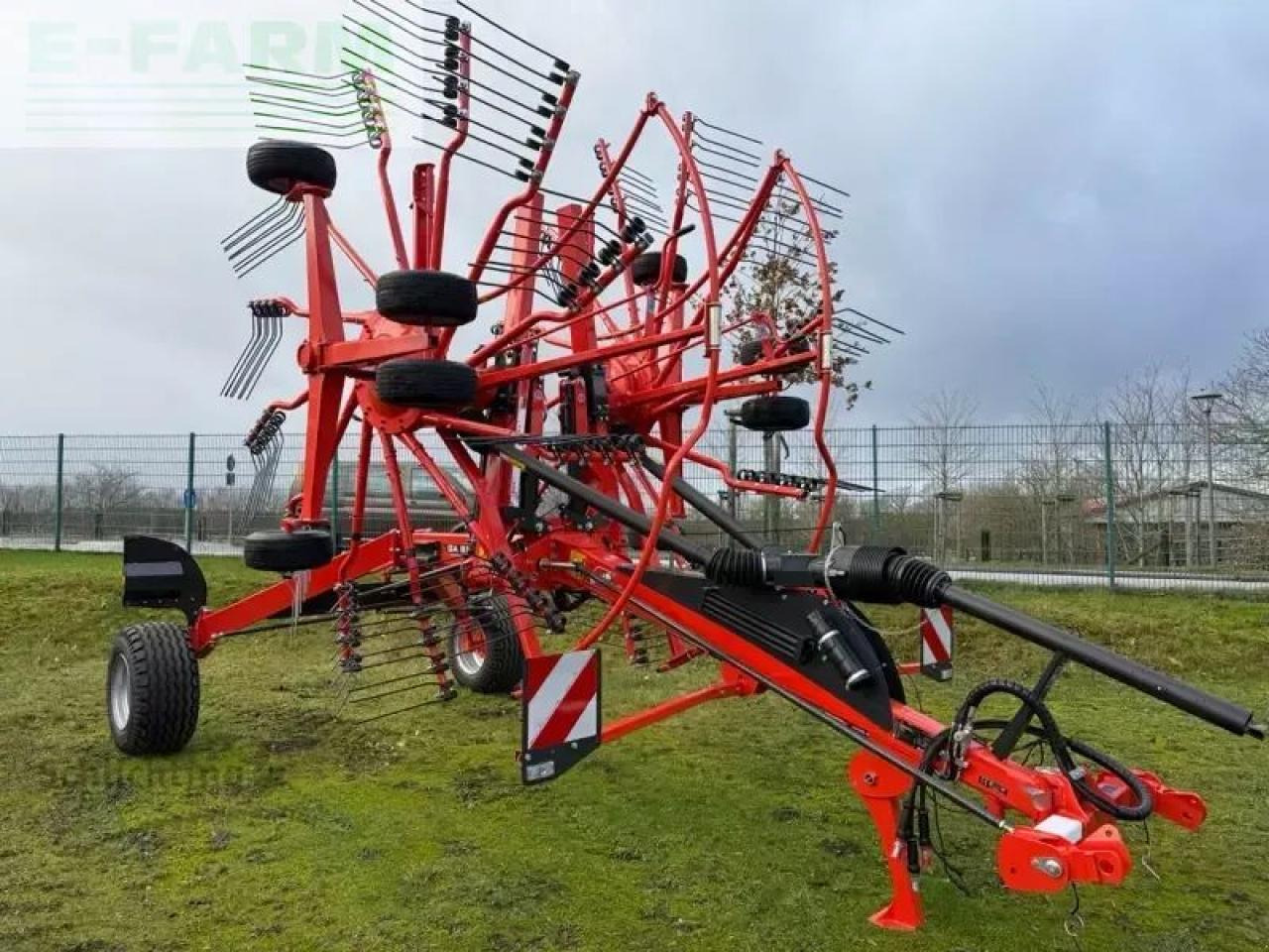 Kuhn ga8131 - Henificadora: foto 1 Kuhn ga8131 - Henificadora: foto 1