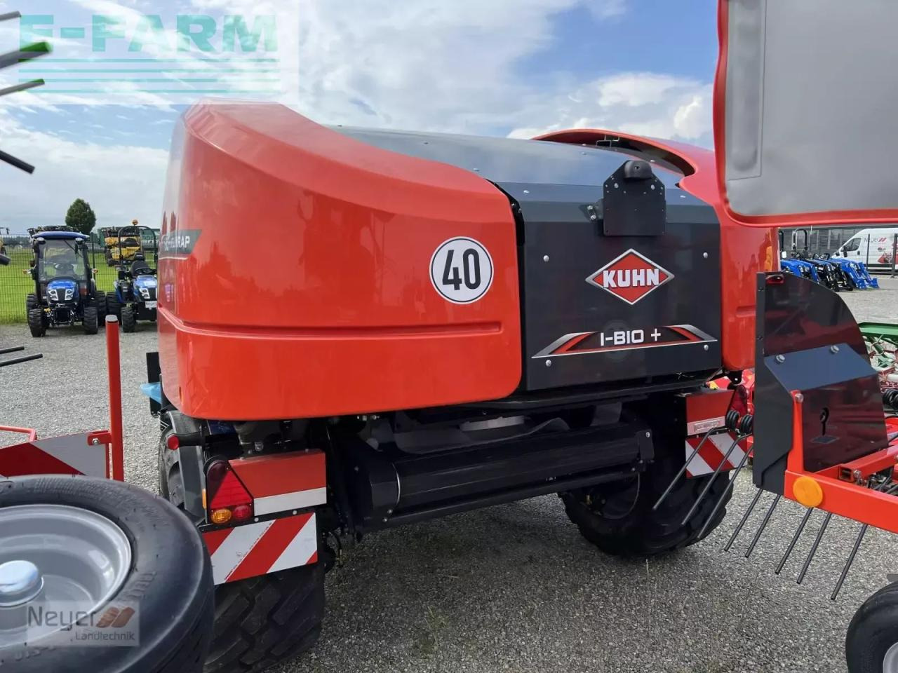 Kuhn i-bio+ intelliwrap press-wickel-kombi - Empacadora de pacas cuadradas: foto 5 Kuhn i-bio+ intelliwrap press-wickel-kombi - Empacadora de pacas cuadradas: foto 5