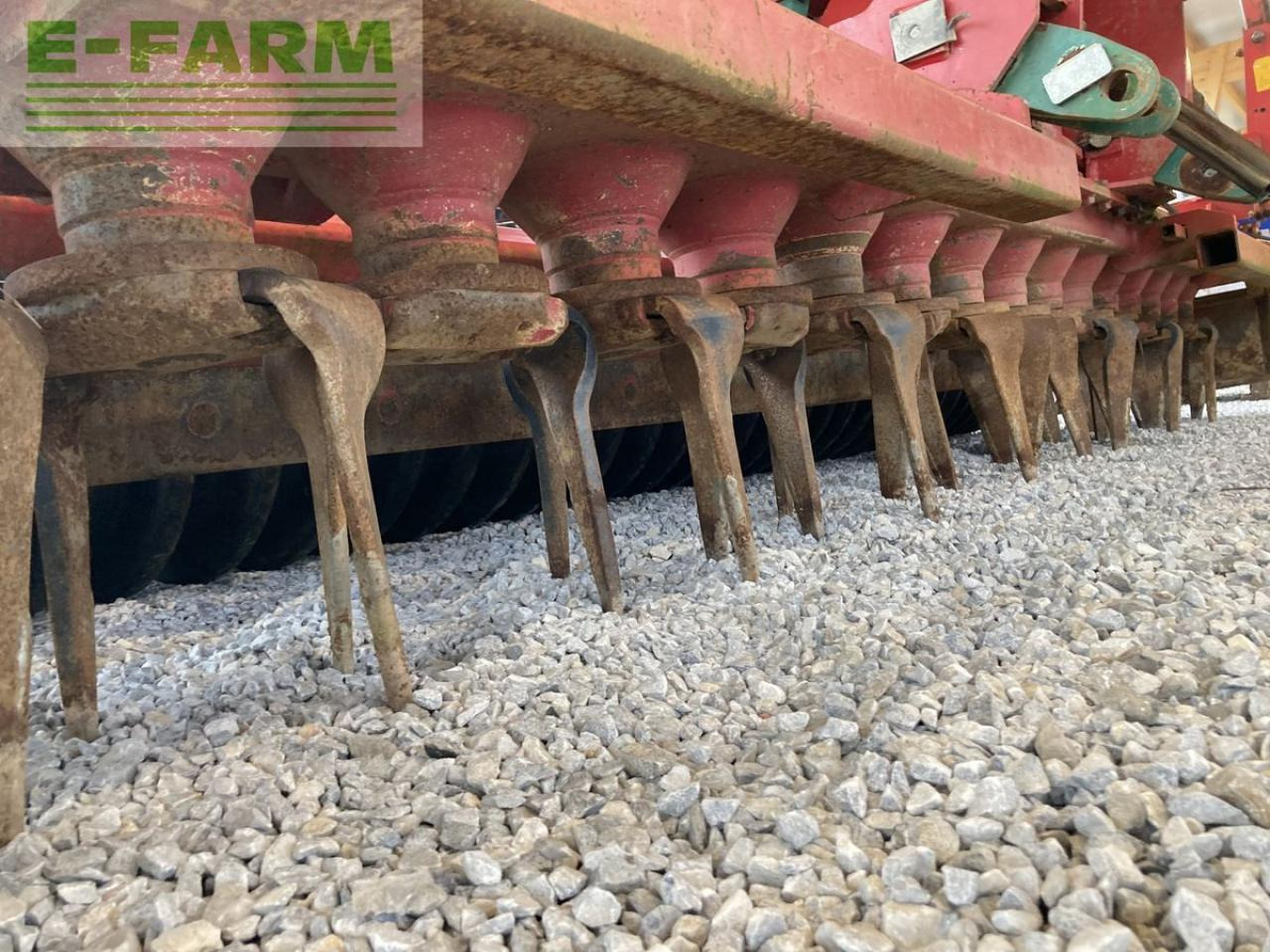 Kverneland ngs 101 mit kuhn venta lc 4000 - Combinado de siembra: foto 2 Kverneland ngs 101 mit kuhn venta lc 4000 - Combinado de siembra: foto 2