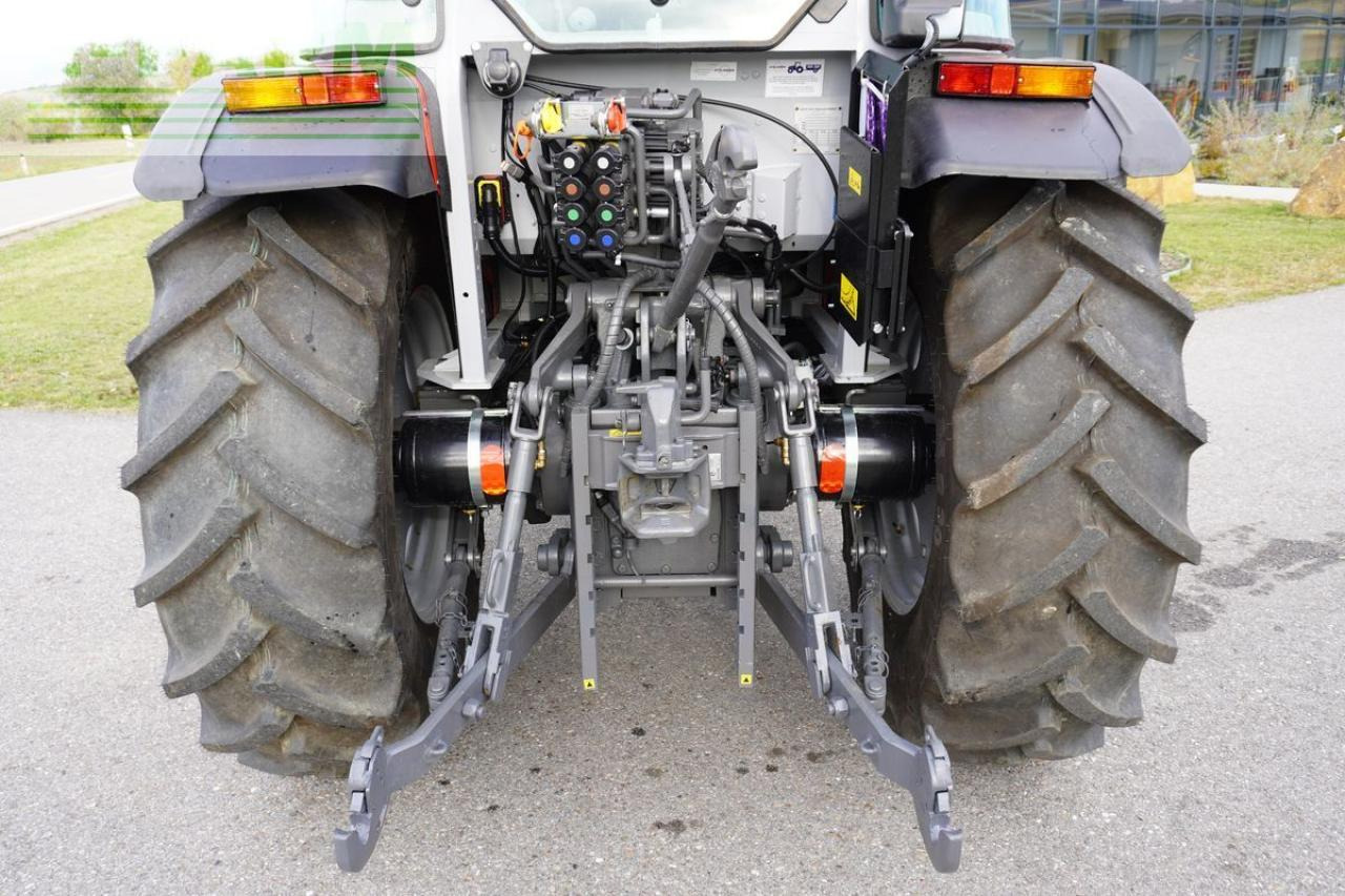 Massey Ferguson 3al.95 efficient - Tractor: foto 5 Massey Ferguson 3al.95 efficient - Tractor: foto 5