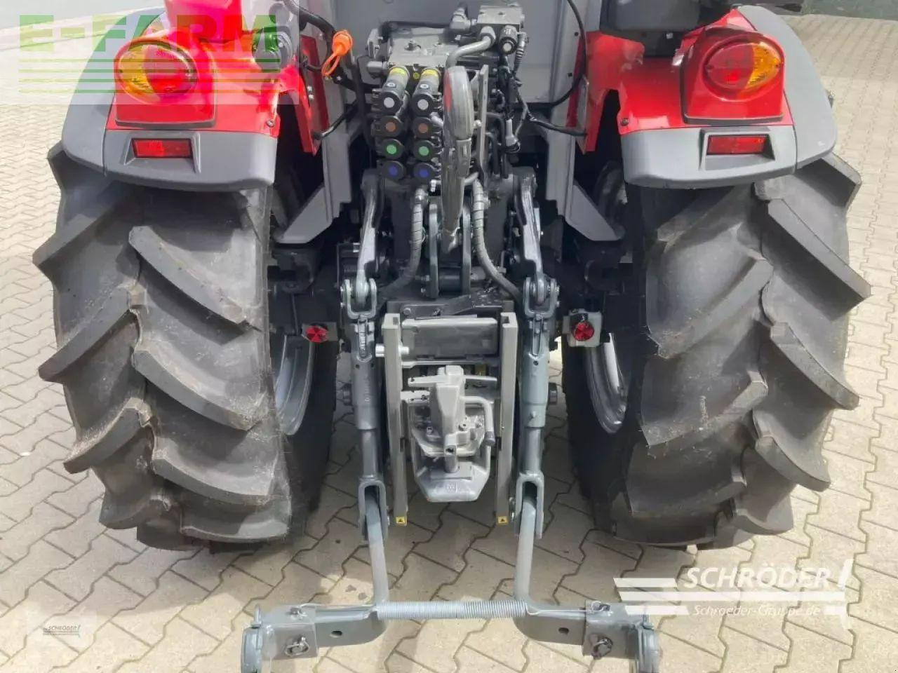 Massey Ferguson 3fr.85 cab efficient - Tractor: foto 4 Massey Ferguson 3fr.85 cab efficient - Tractor: foto 4