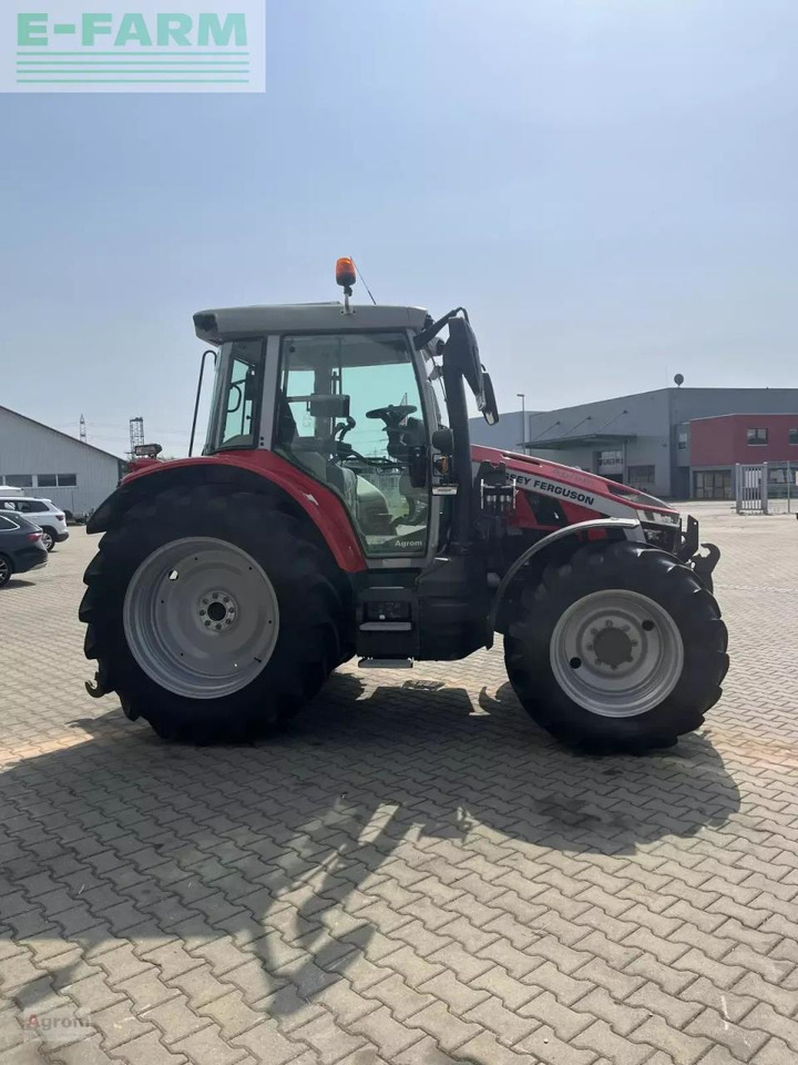 Massey Ferguson 5s.145 - Tractor: foto 4 Massey Ferguson 5s.145 - Tractor: foto 4