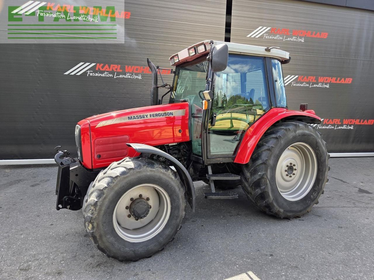 Massey Ferguson 6235-4 - Tractor: foto 2 Massey Ferguson 6235-4 - Tractor: foto 2