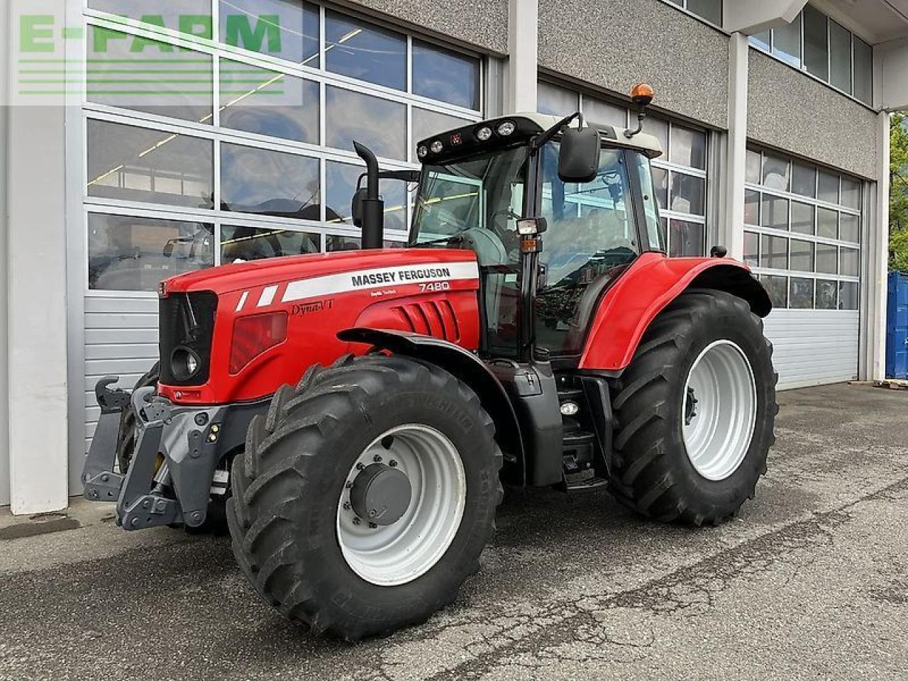 Massey Ferguson 7480-4 dynavt comfort plus - Tractor: foto 2 Massey Ferguson 7480-4 dynavt comfort plus - Tractor: foto 2